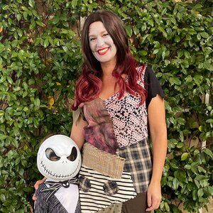 Long women’s Halloween wig